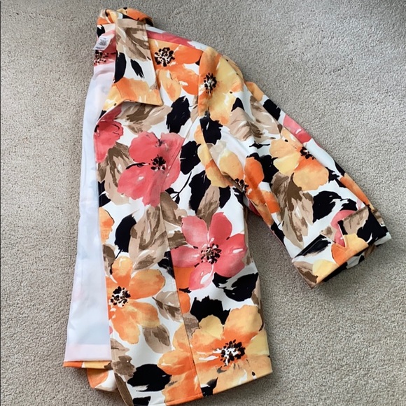Alfred Dunner Woman 18W floral jacket - Picture 3 of 15